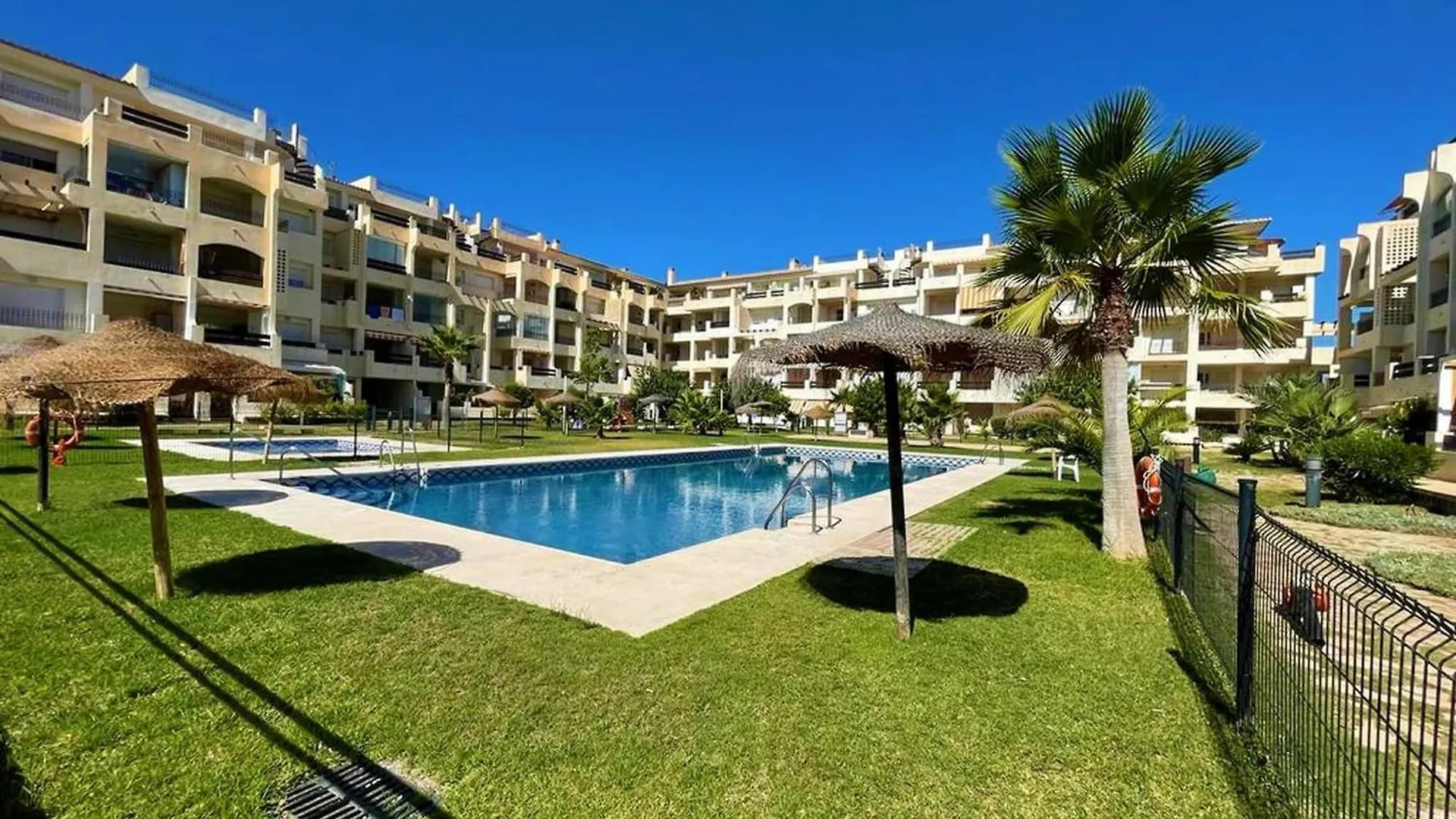 Appealing Apartment In Roquetas De Mar Near Golf Course
