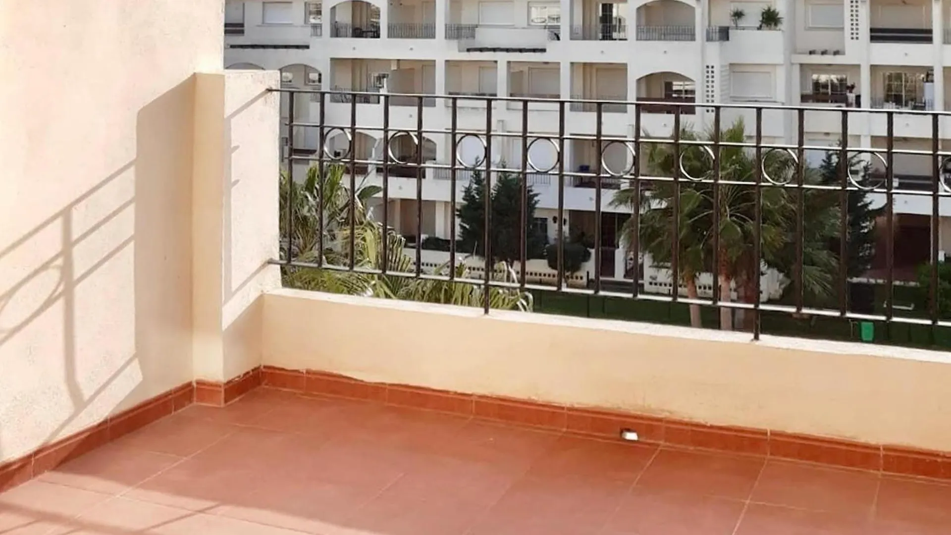 Appealing Apartment In Roquetas De Mar Near Golf Course 0*,