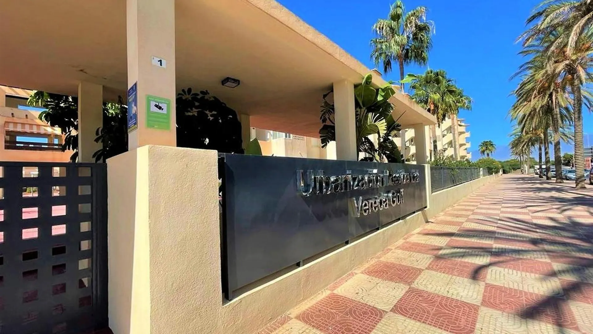 Appealing Apartment In Roquetas De Mar Near Golf Course