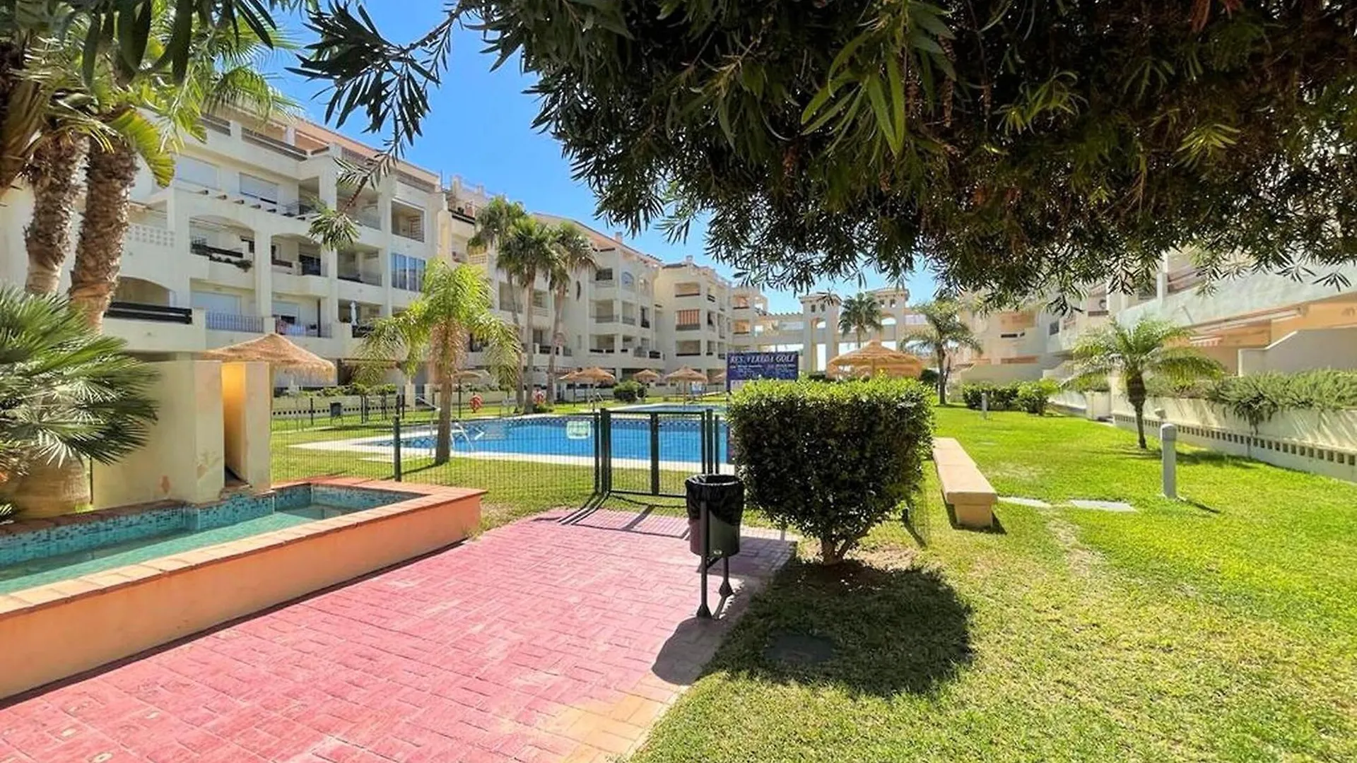 Appealing Apartment In Roquetas De Mar Near Golf Course